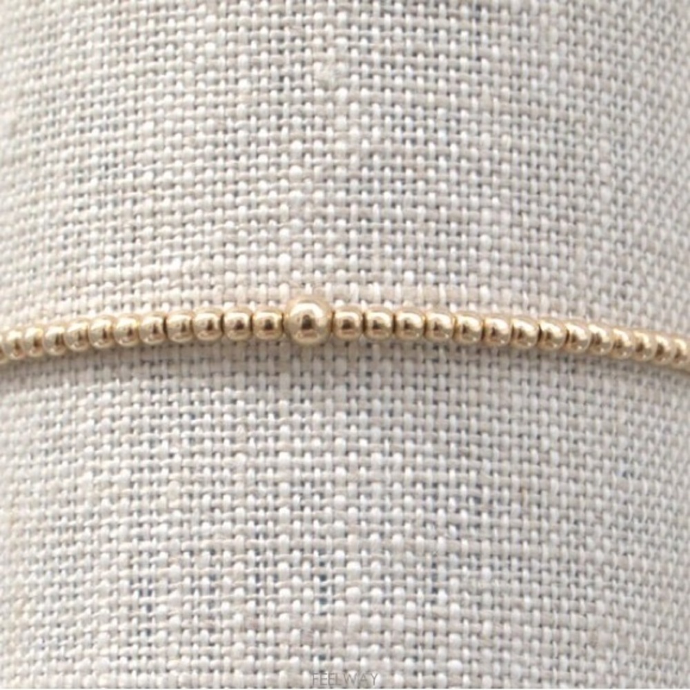 *2MM* Gold Beads w/ 3mm Corrugated straight beads Bracelet